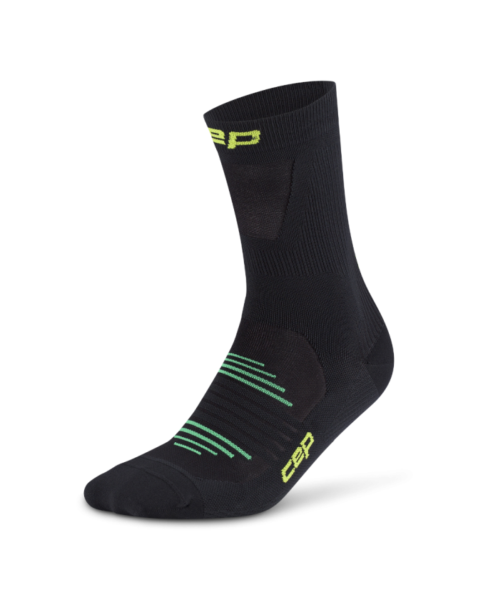 CEP pro run ultralight socks mid cut in schwarz für Frauen